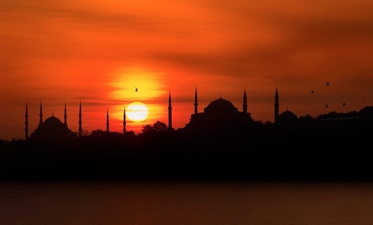 İstanbul’da Kavurucu Sıcaklık: Yılın En Sıcak Günü Yarın